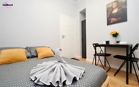 Mmrent Mona Lisa Studio